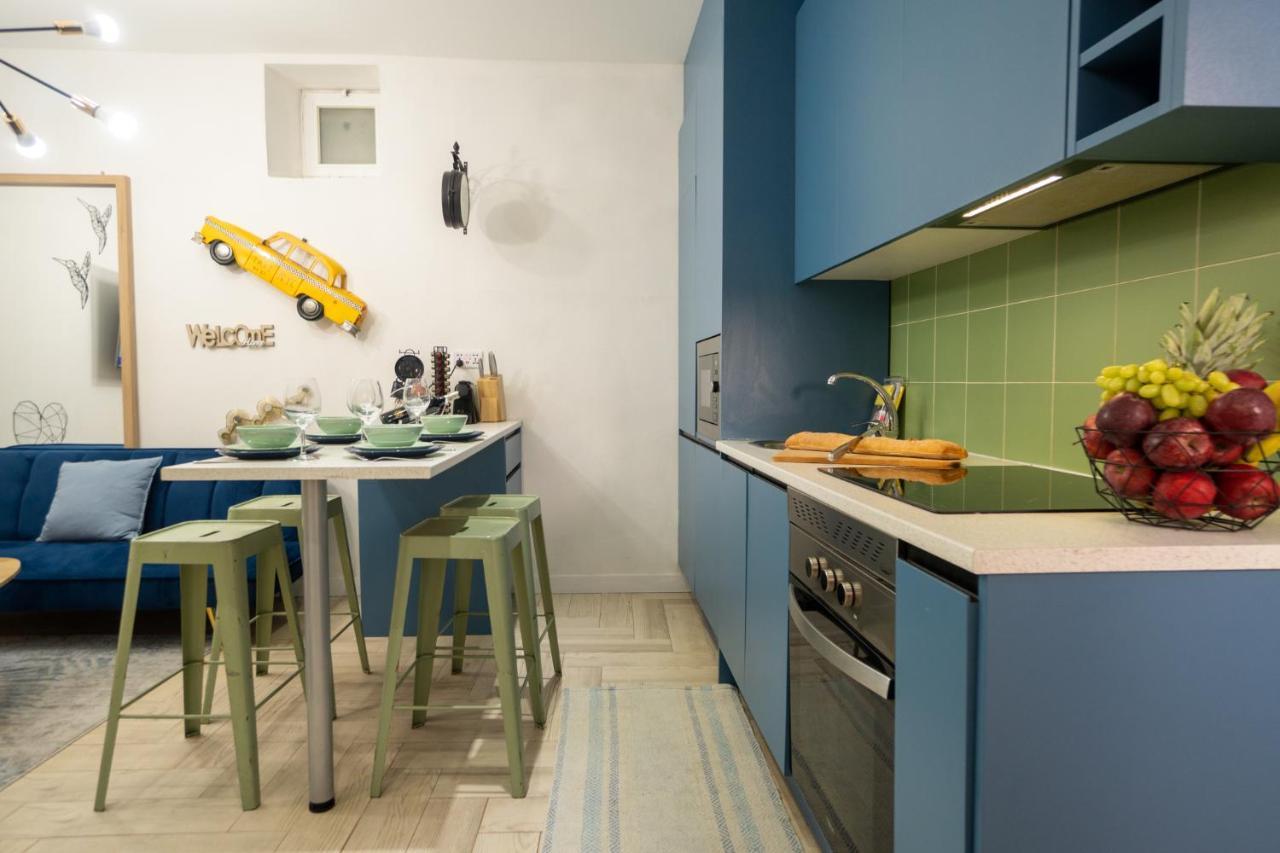 Cozy Apartment Puerta Del Sol & Private Patio Мадрид Екстериор снимка