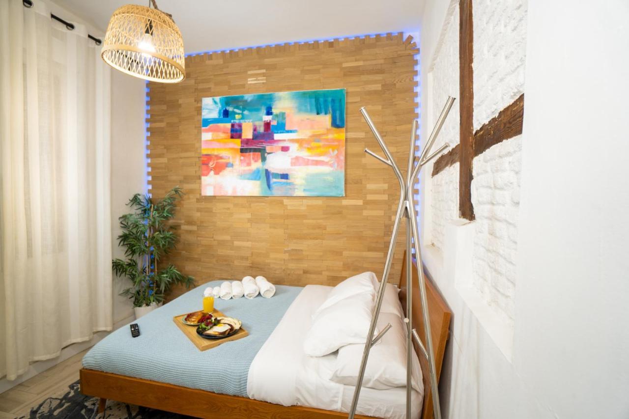 Cozy Apartment Puerta Del Sol & Private Patio Мадрид Екстериор снимка