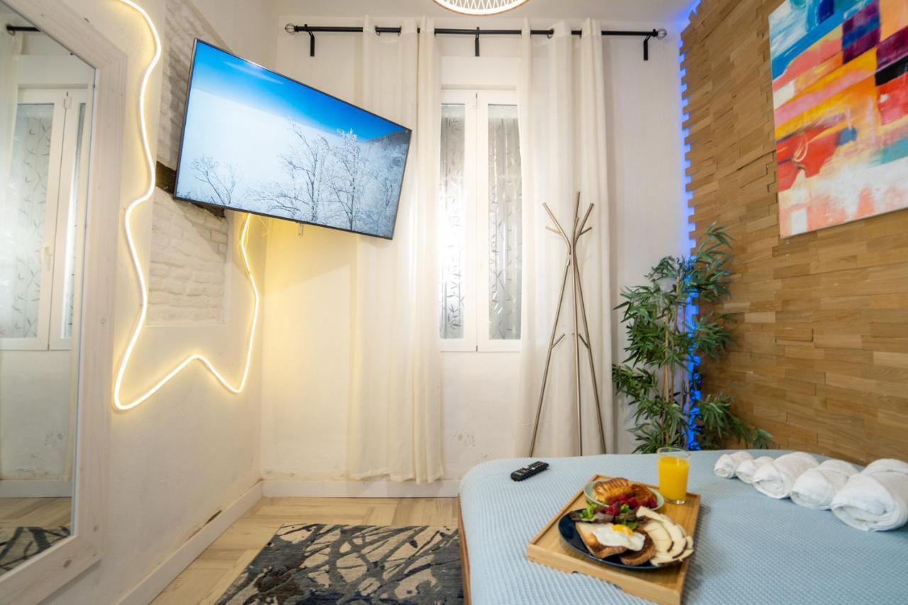 Cozy Apartment Puerta Del Sol & Private Patio Мадрид Екстериор снимка